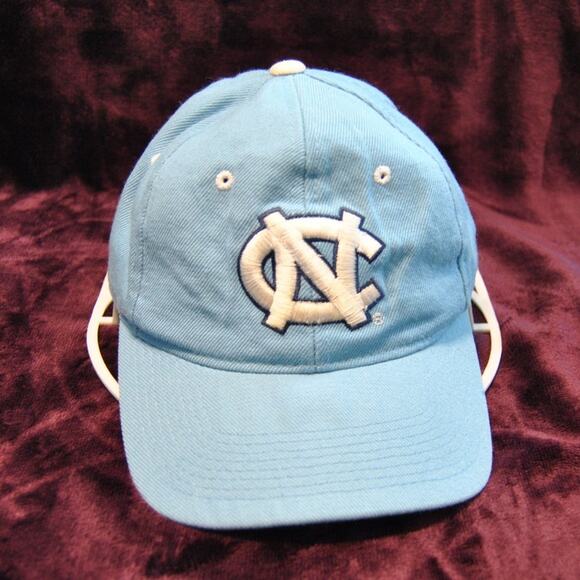 North Carolina Tar Heels  Blue & White Fitted Hat Size: 7 1/8 - Picture 1 of 10